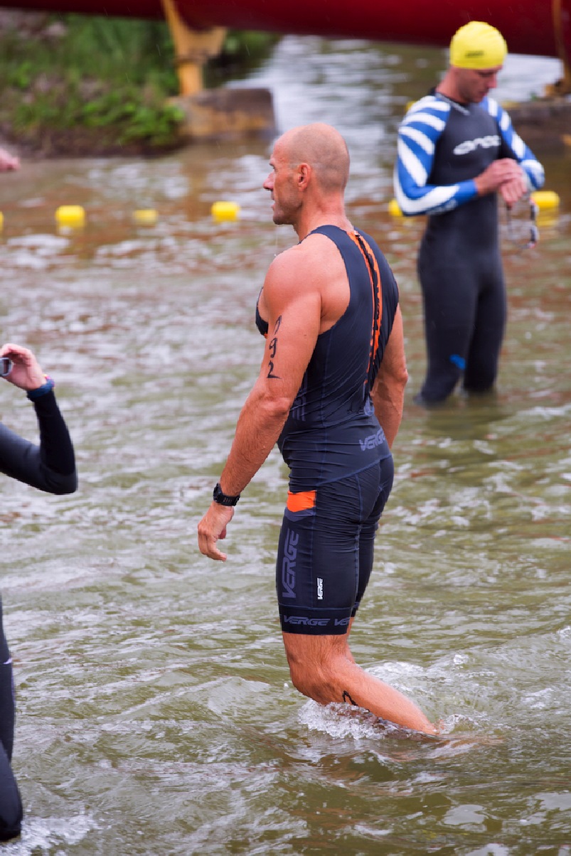 Legniccy twardziele walczyli na trasie triathlonu w Sławie