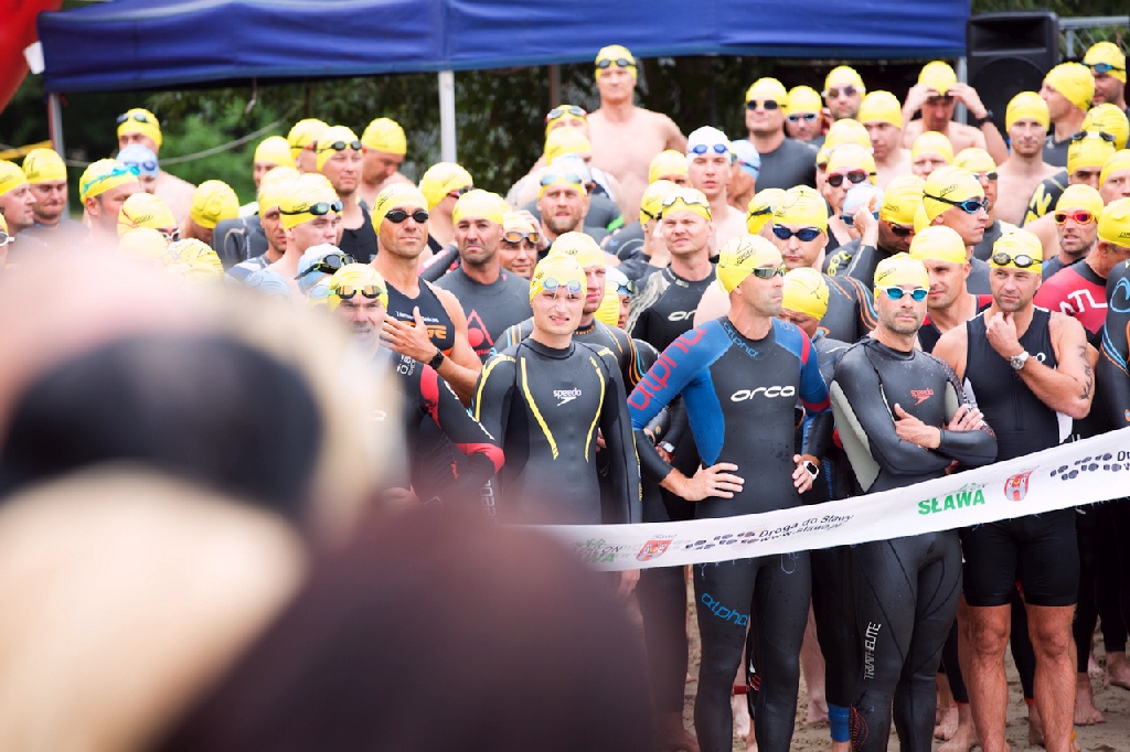 Legniccy twardziele walczyli na trasie triathlonu w Sławie