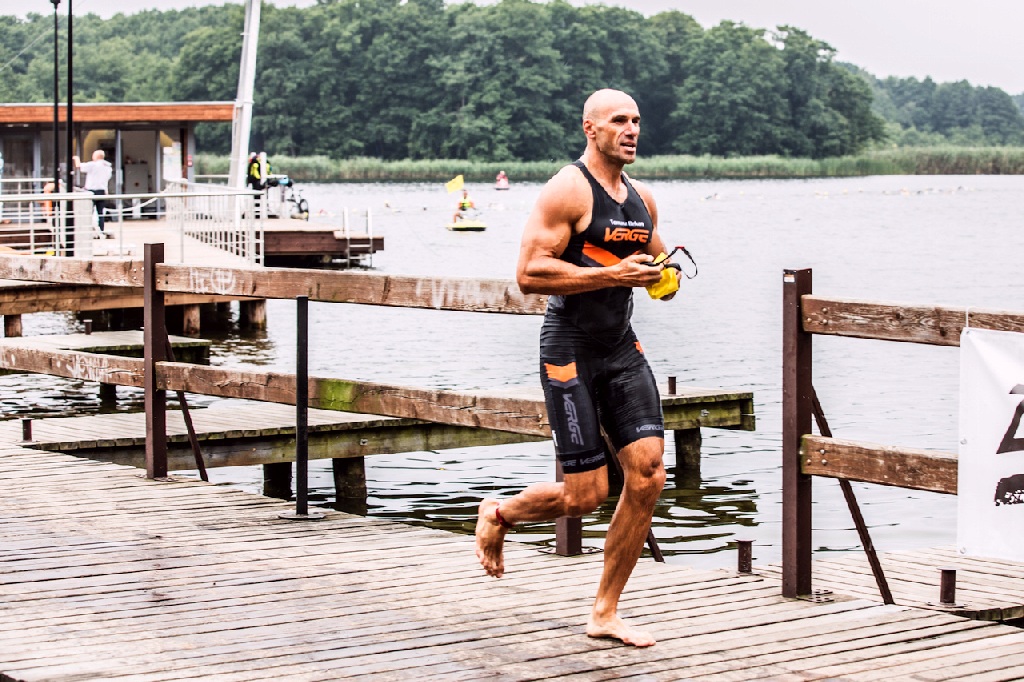 Legniccy twardziele walczyli na trasie triathlonu w Sławie