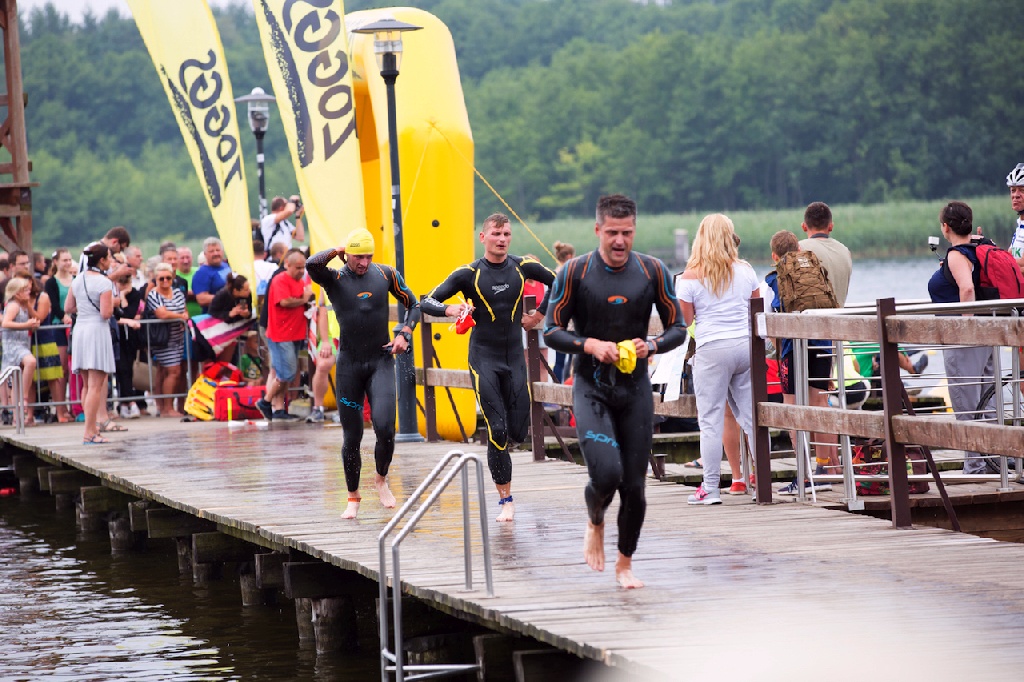 Legniccy twardziele walczyli na trasie triathlonu w Sławie