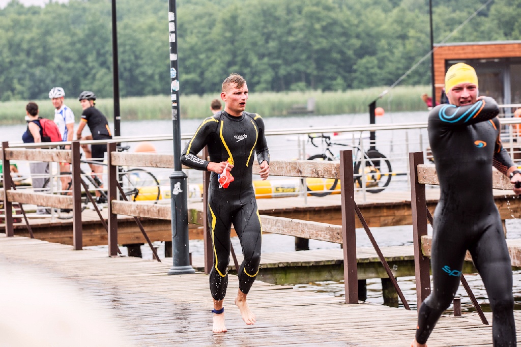 Legniccy twardziele walczyli na trasie triathlonu w Sławie