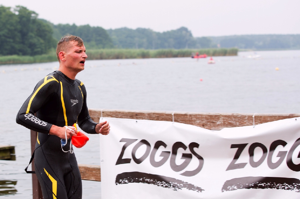 Legniccy twardziele walczyli na trasie triathlonu w Sławie
