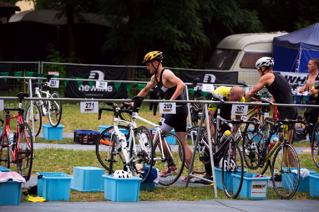 Legniccy twardziele walczyli na trasie triathlonu w Sławie