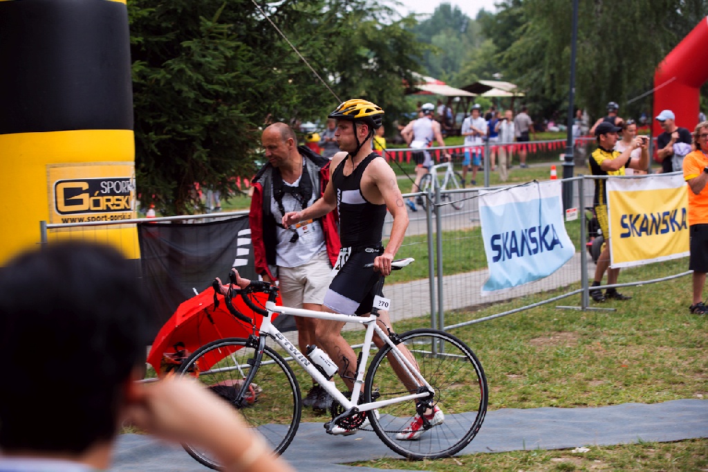 Legniccy twardziele walczyli na trasie triathlonu w Sławie