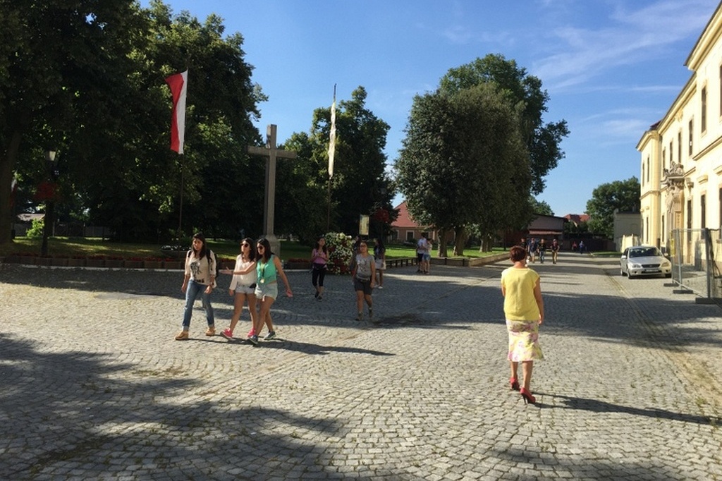 Peruwiańscy pielgrzymi odwiedzili Legnickie Pole w drodze na ŚDM
