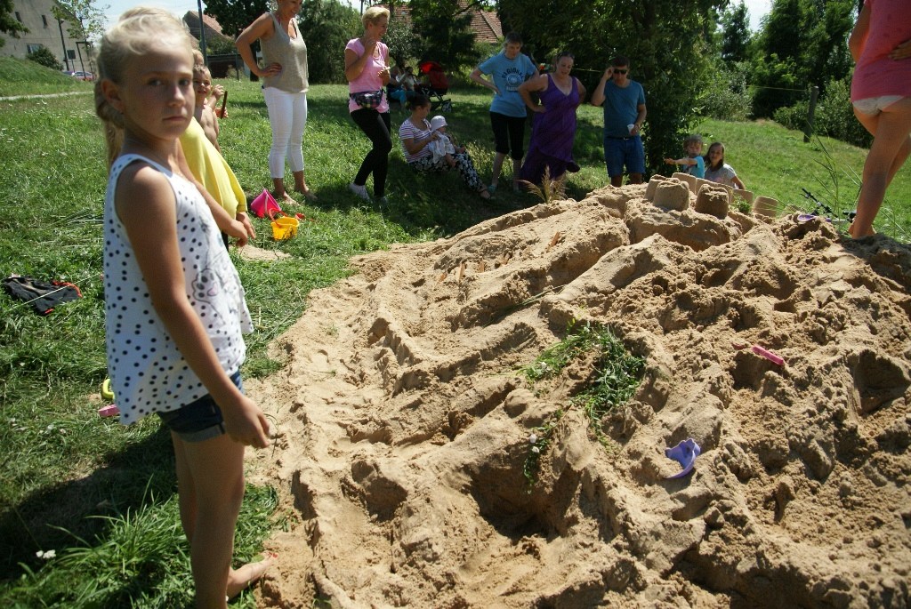 W Jaśkowicach Legnickich odbył się konkurs rzeźby z piasku