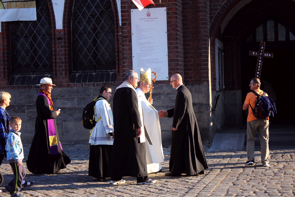 Legnicka piesza pielgrzymka wyruszyła na Jasną Górę
