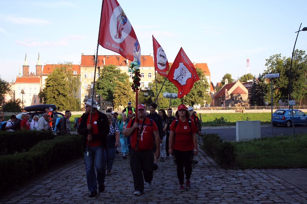 Legnicka piesza pielgrzymka wyruszyła na Jasną Górę

