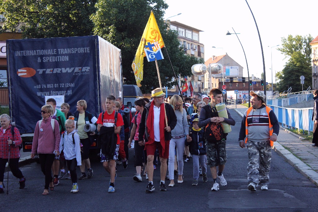 Legnicka piesza pielgrzymka wyruszyła na Jasną Górę
