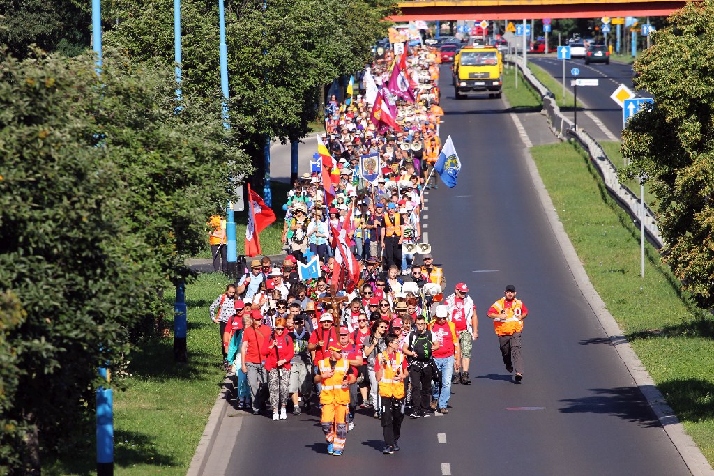 Legnicka piesza pielgrzymka wyruszyła na Jasną Górę
