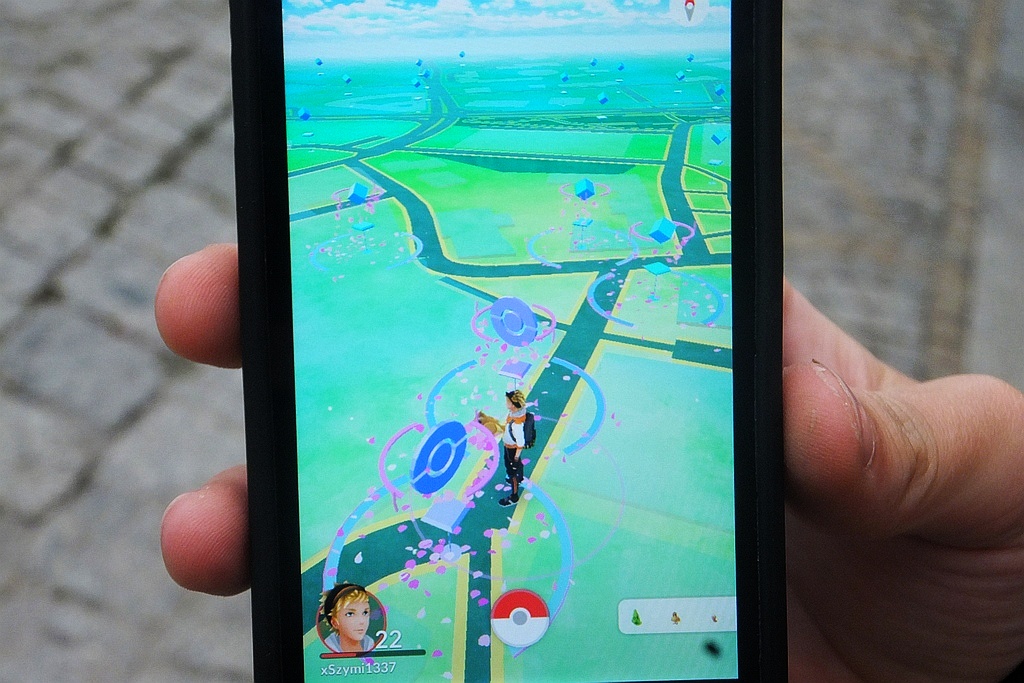 Wielkie polowanie na Pokemony w okolicach Galerii Piastów