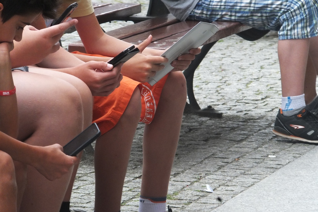 Wielkie polowanie na Pokemony w okolicach Galerii Piastów