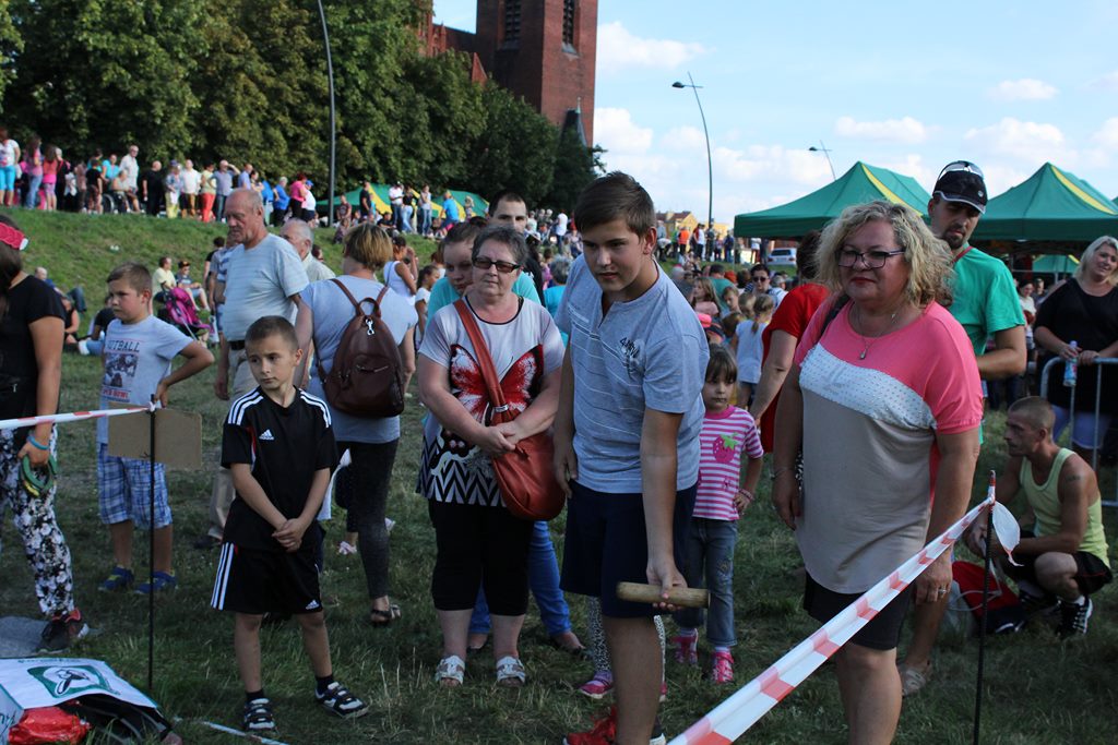 Antonina Karpuła nowym mistrzem Legnicy w lepieniu pierogów