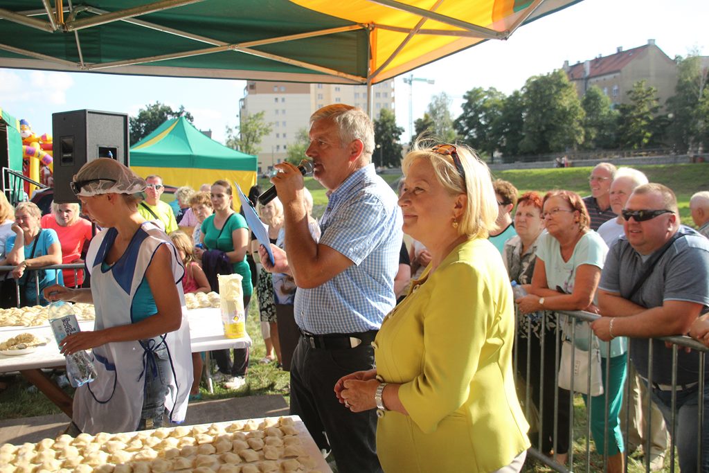 Antonina Karpuła nowym mistrzem Legnicy w lepieniu pierogów