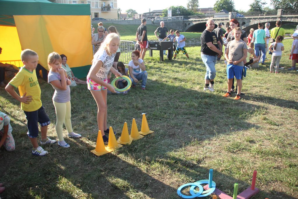 Antonina Karpuła nowym mistrzem Legnicy w lepieniu pierogów