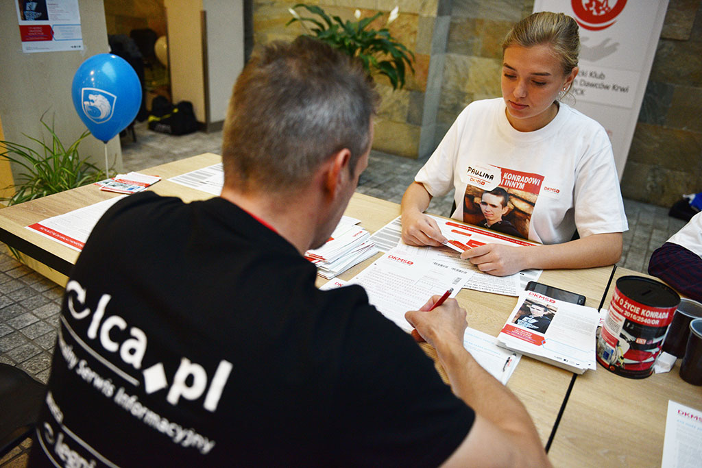 Każdy może pomóc. Rejestracja w bazie danych Fundacji DKMS