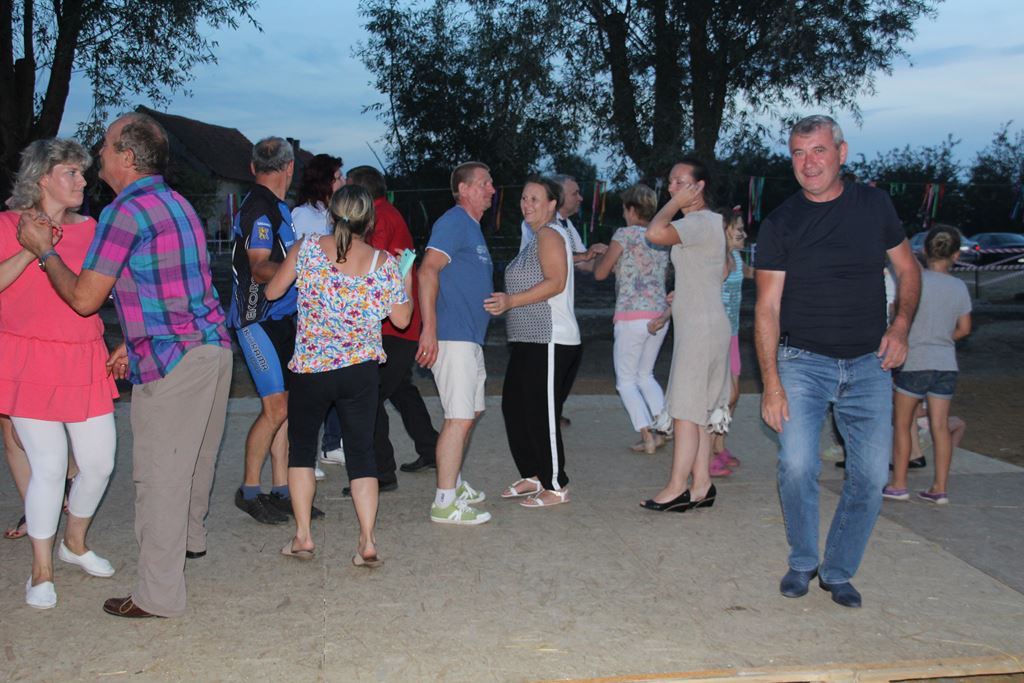 Mieszkańcy Komornik świętowali na sołeckich dożynkach
