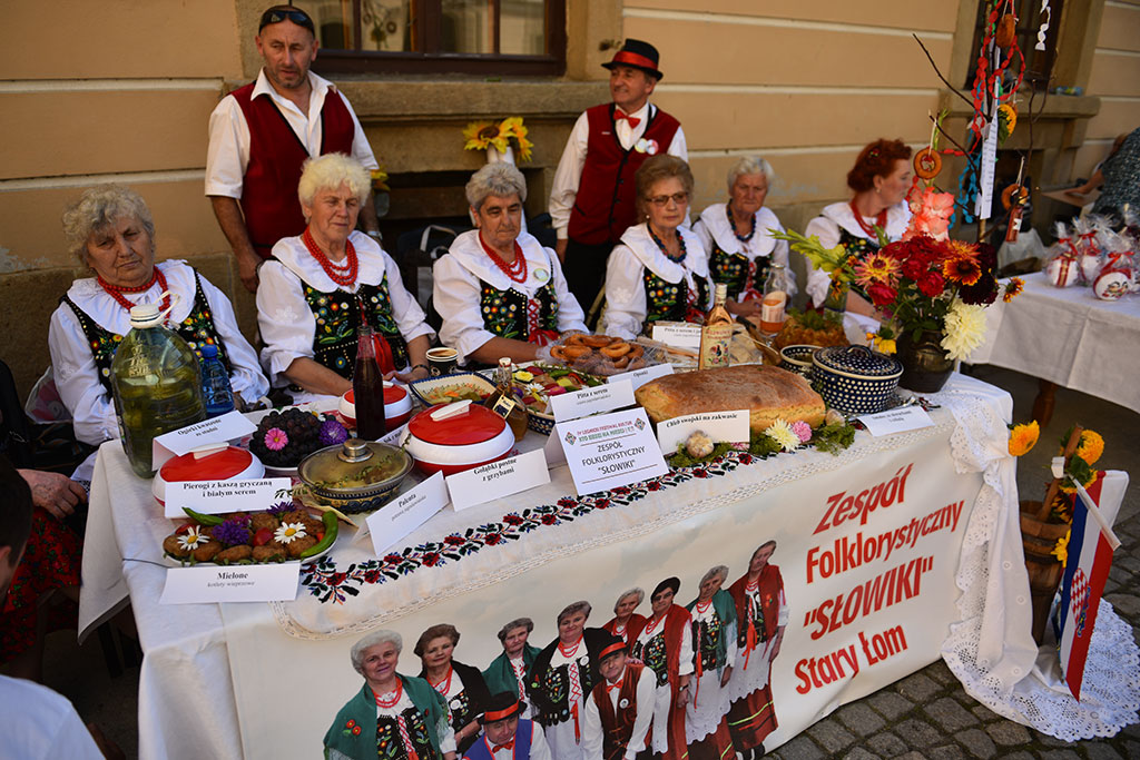 Poznawali swoich sąsiadów zza miedzi(- y). Festiwal Kultur