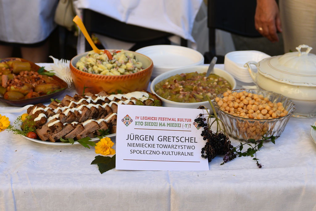 Poznawali swoich sąsiadów zza miedzi(- y). Festiwal Kultur