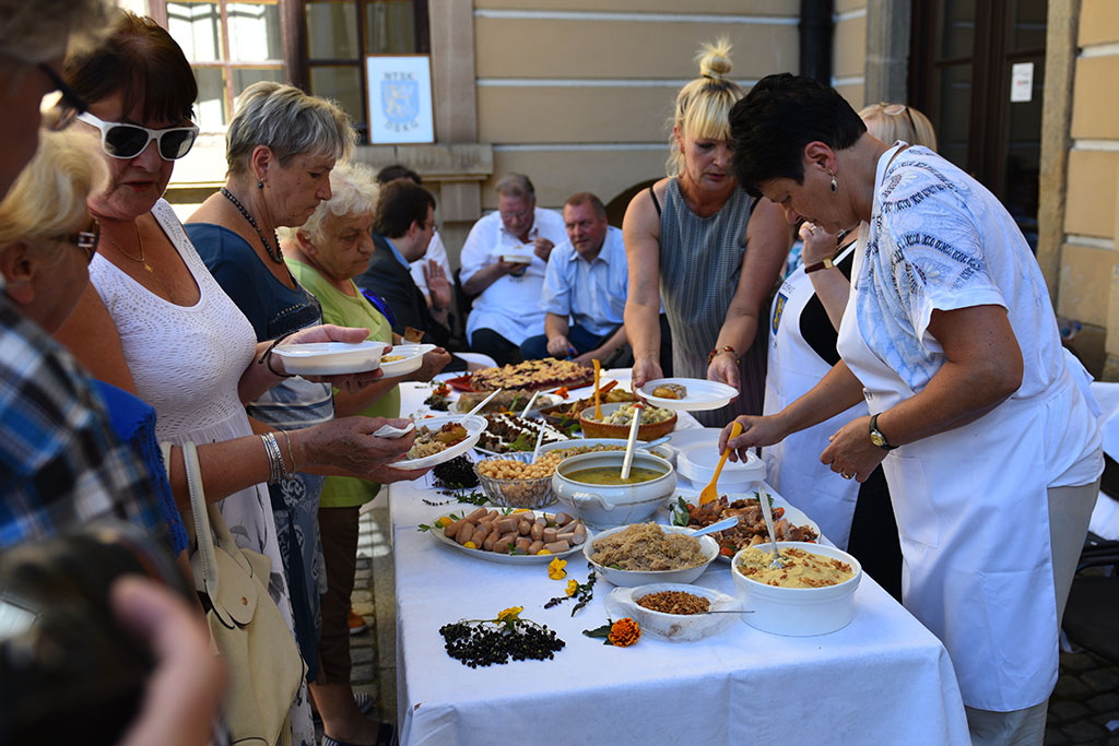 Poznawali swoich sąsiadów zza miedzi(- y). Festiwal Kultur
