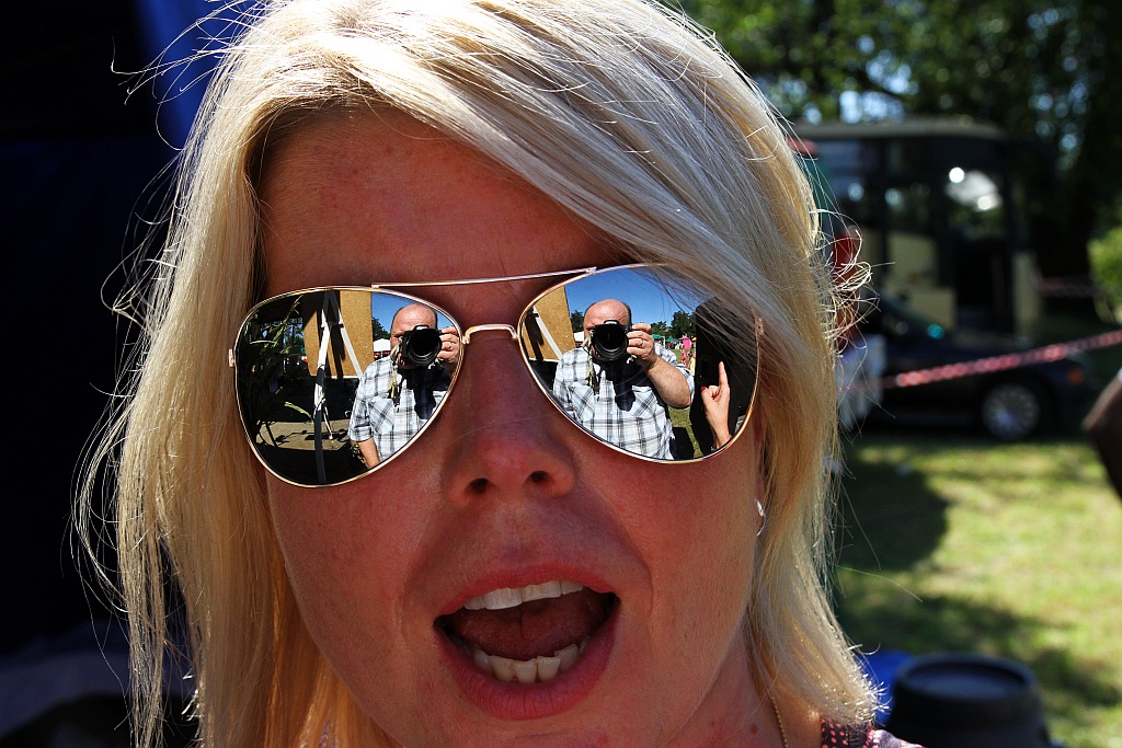 Mieszkańcy gminy Ruja bawią sie na dożynkach w Tyńcu