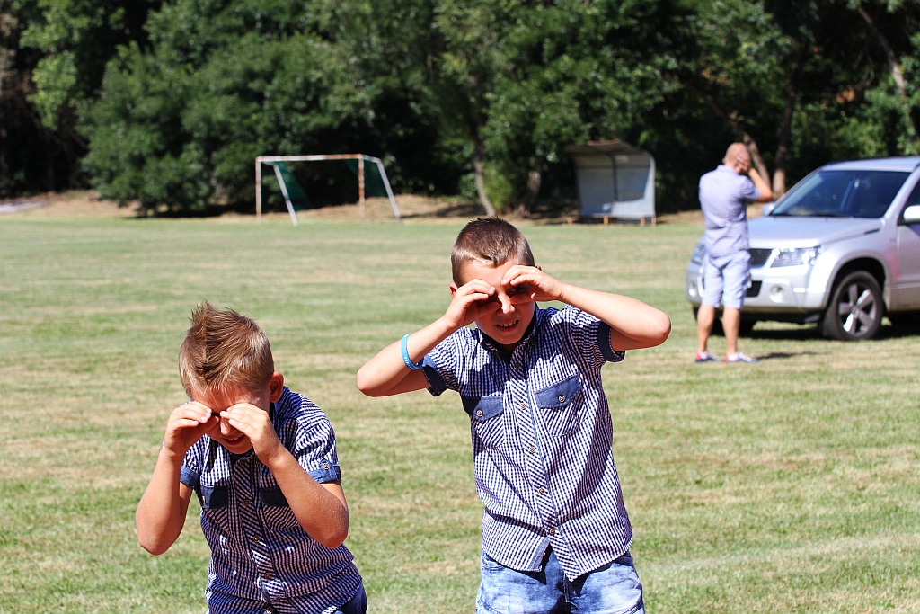 Mieszkańcy gminy Ruja bawią sie na dożynkach w Tyńcu