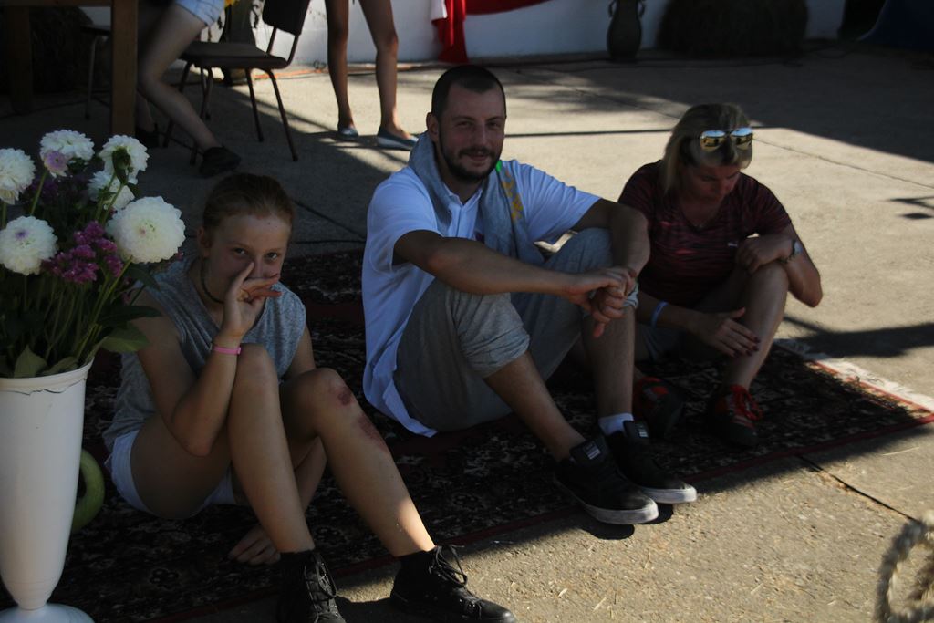 Mieszkańcy gminy Ruja bawią sie na dożynkach w Tyńcu