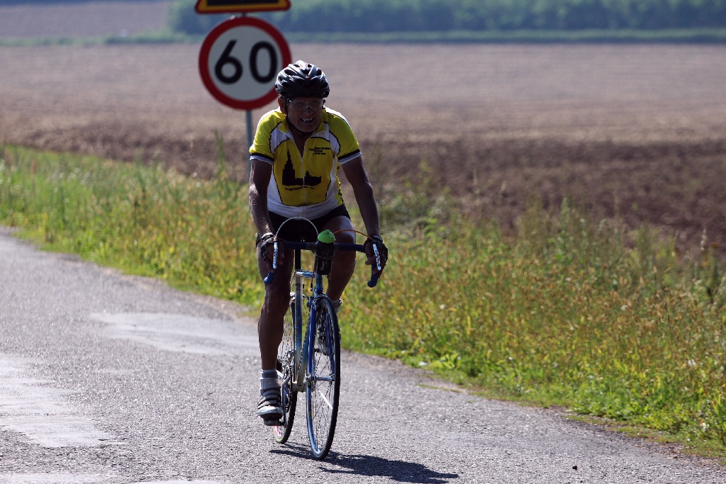 Po szosach wokół Krotoszyc ścigał się kolarski peleton