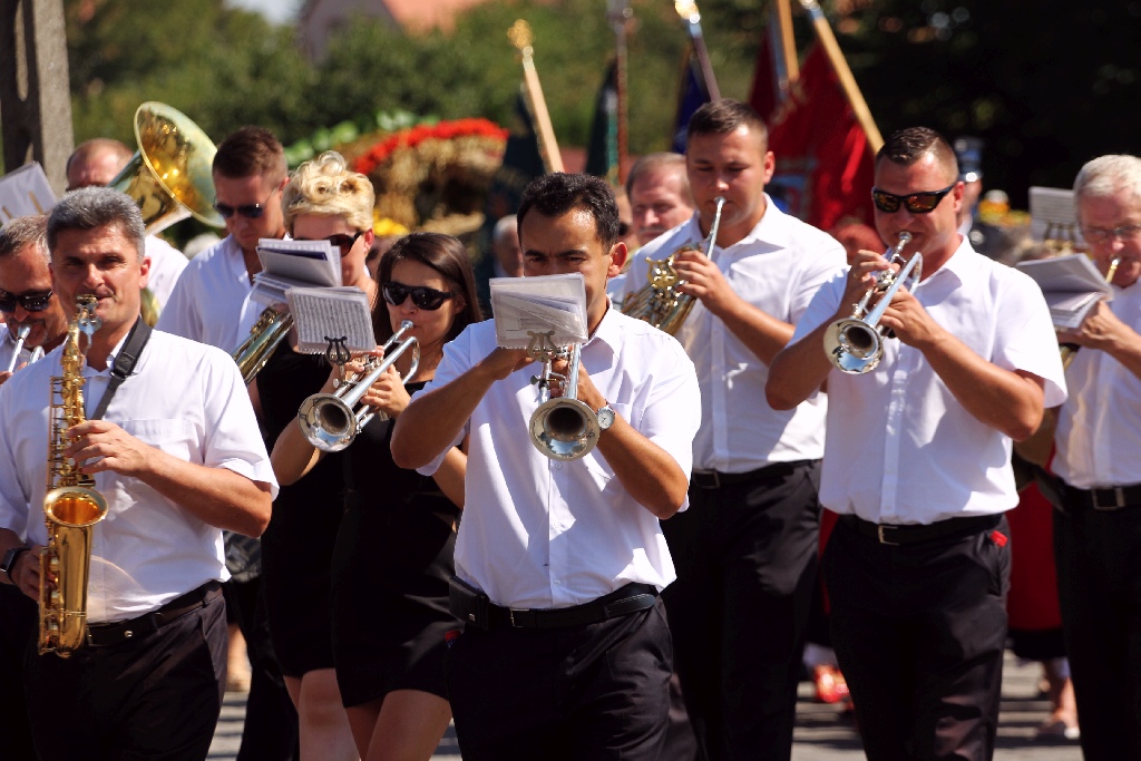 Mieszkańcy gminy Miłkowice celebrują święto doroczne plonów