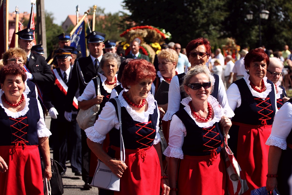Mieszkańcy gminy Miłkowice celebrują święto doroczne plonów