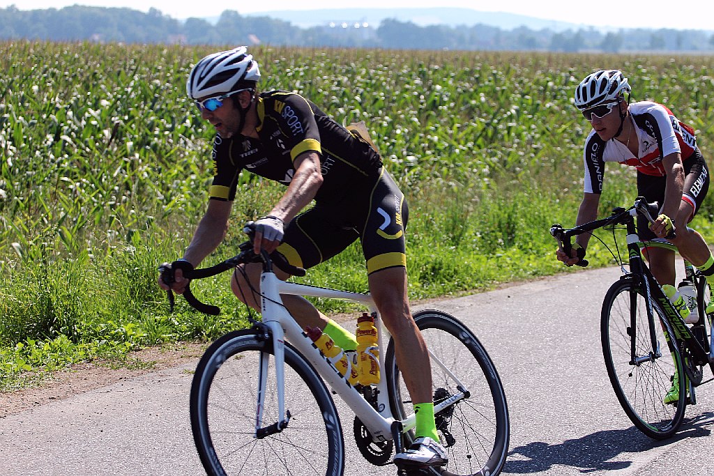 Po szosach wokół Krotoszyc ścigał się kolarski peleton