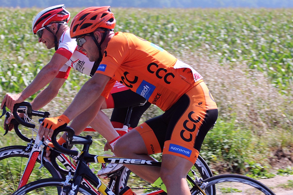 Po szosach wokół Krotoszyc ścigał się kolarski peleton