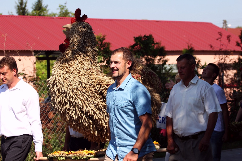 Mieszkańcy gminy Miłkowice celebrują święto doroczne plonów