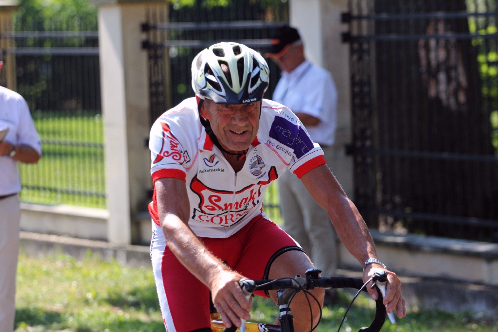 Po szosach wokół Krotoszyc ścigał się kolarski peleton