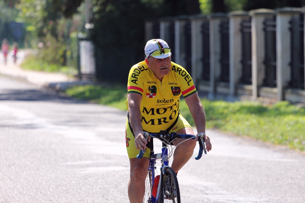 Po szosach wokół Krotoszyc ścigał się kolarski peleton
