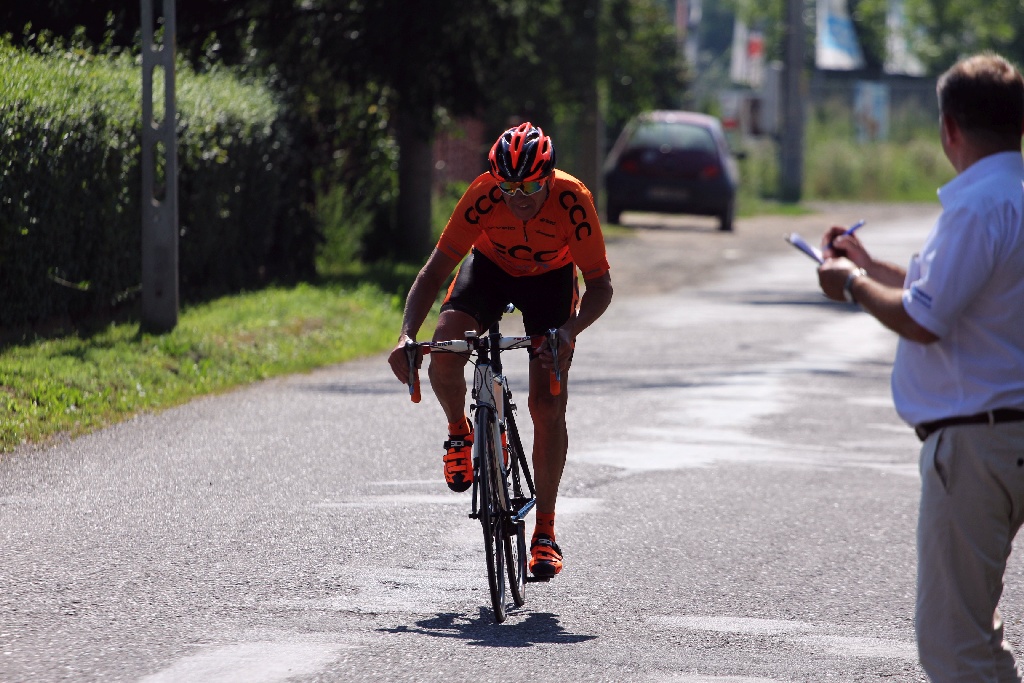 Po szosach wokół Krotoszyc ścigał się kolarski peleton