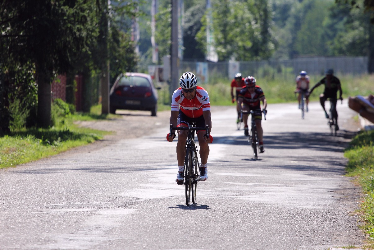 Po szosach wokół Krotoszyc ścigał się kolarski peleton