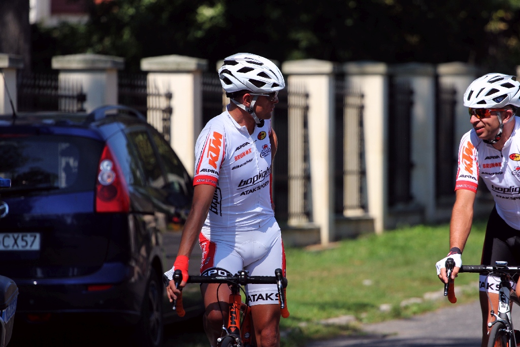 Po szosach wokół Krotoszyc ścigał się kolarski peleton
