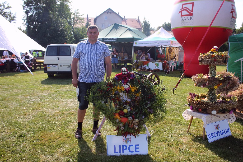 Mieszkańcy gminy Miłkowice celebrują święto doroczne plonów