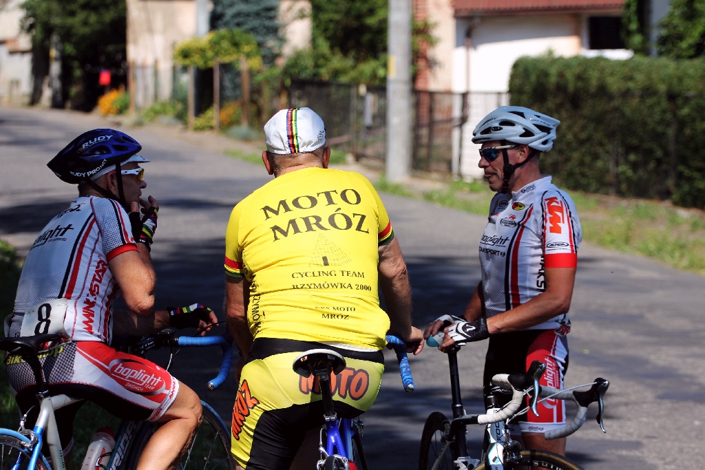 Po szosach wokół Krotoszyc ścigał się kolarski peleton
