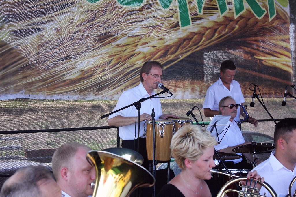 Mieszkańcy gminy Miłkowice celebrują święto doroczne plonów