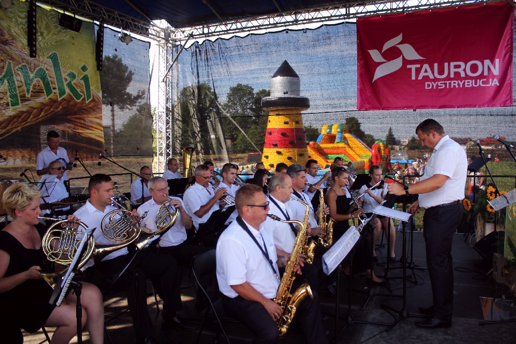 Mieszkańcy gminy Miłkowice celebrują święto doroczne plonów
