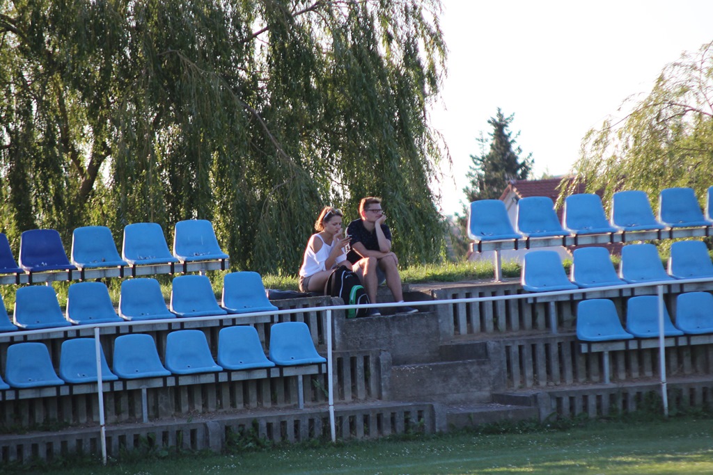 Ikar Miłogostowice wyeliminował lidera Klasy Okręgowej