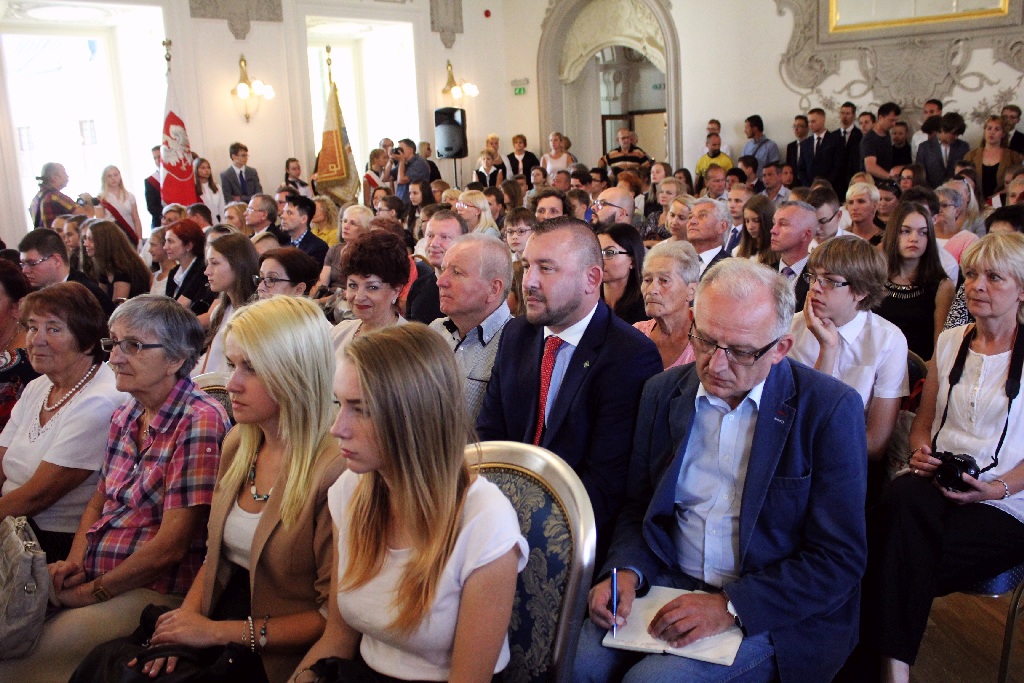 Rok szkolny w Legnicy oficjalnie i uroczyście zainaugurowany