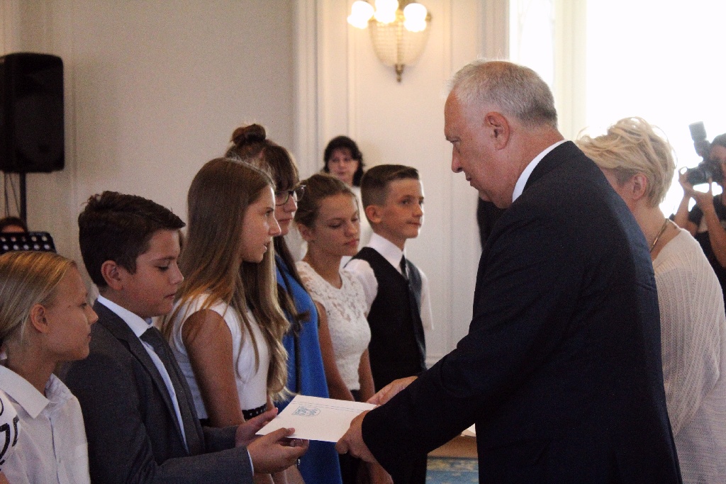 Rok szkolny w Legnicy oficjalnie i uroczyście zainaugurowany