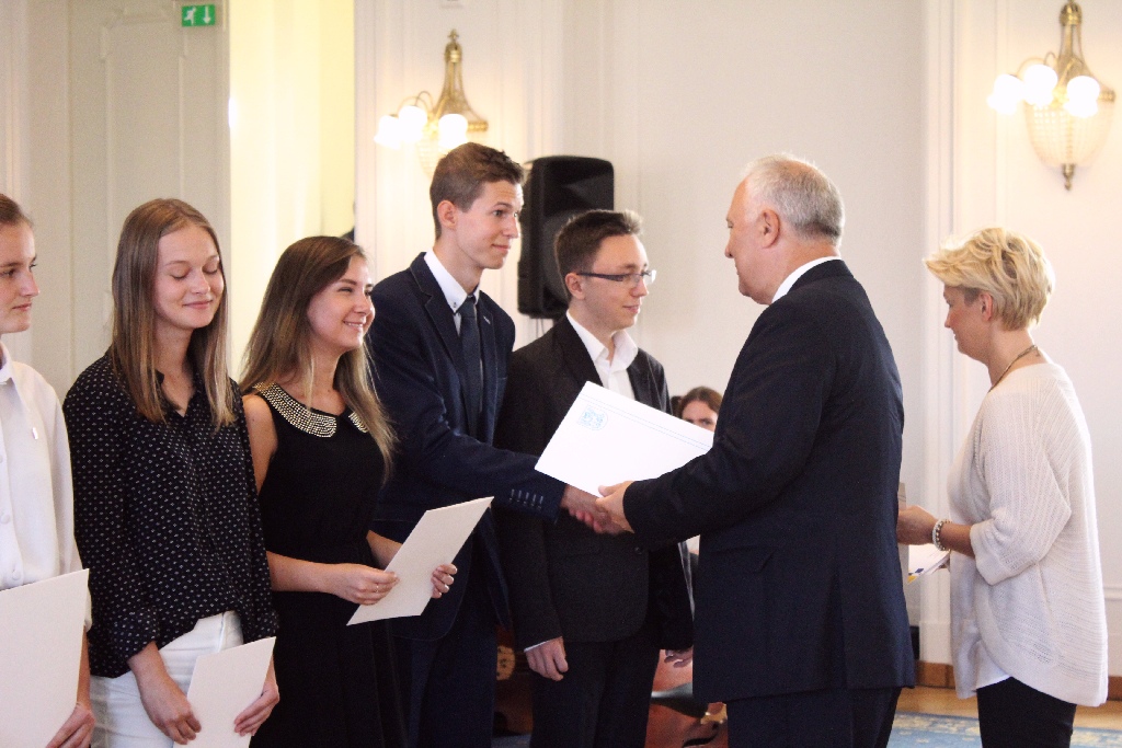 Rok szkolny w Legnicy oficjalnie i uroczyście zainaugurowany