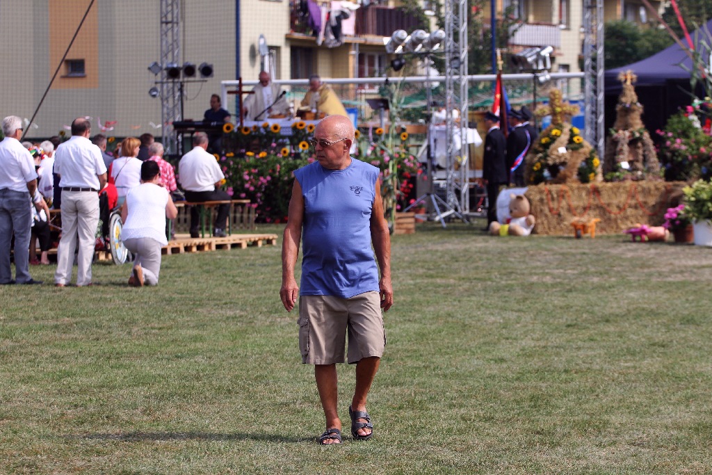 Mieszkańcy gminy Kunice bawią się na dożynkach gminnych