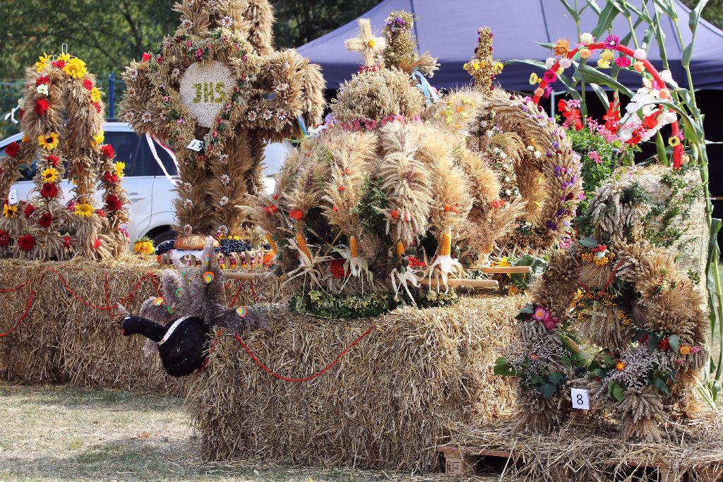 Mieszkańcy gminy Kunice bawią się na dożynkach gminnych