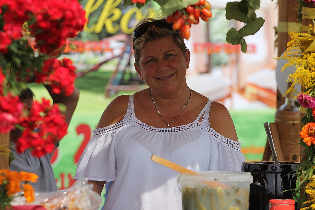 Mieszkańcy gminy Kunice bawią się na dożynkach gminnych