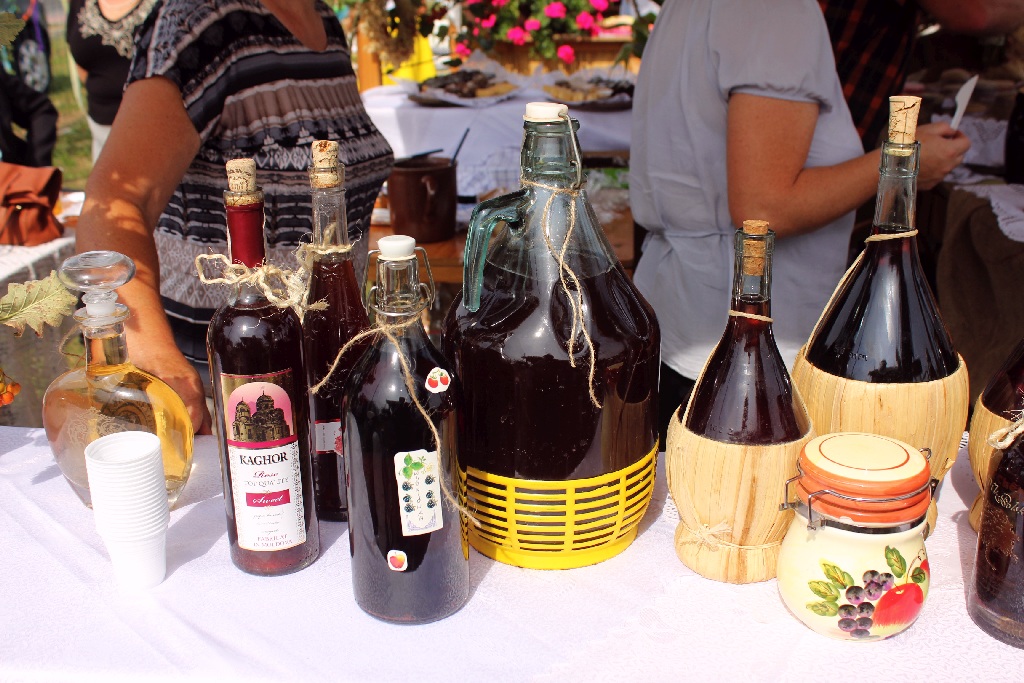 Mieszkańcy gminy Kunice bawią się na dożynkach gminnych